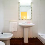 ゲストハウス The Hideaway Retreat *