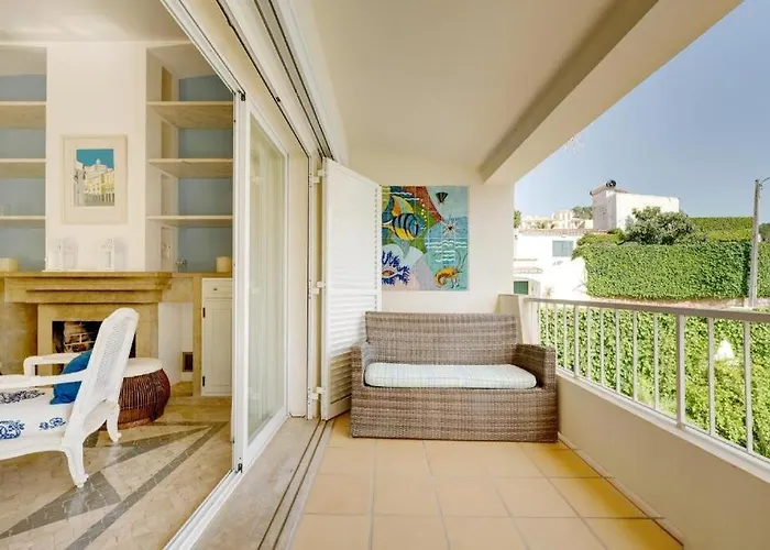 The Hideaway Retreat بيت ضيافة